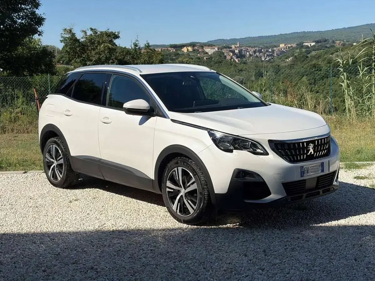 Usata Peugeot 3008 Business-Line 131 CV (96 kW) 2019 Bianco SUV