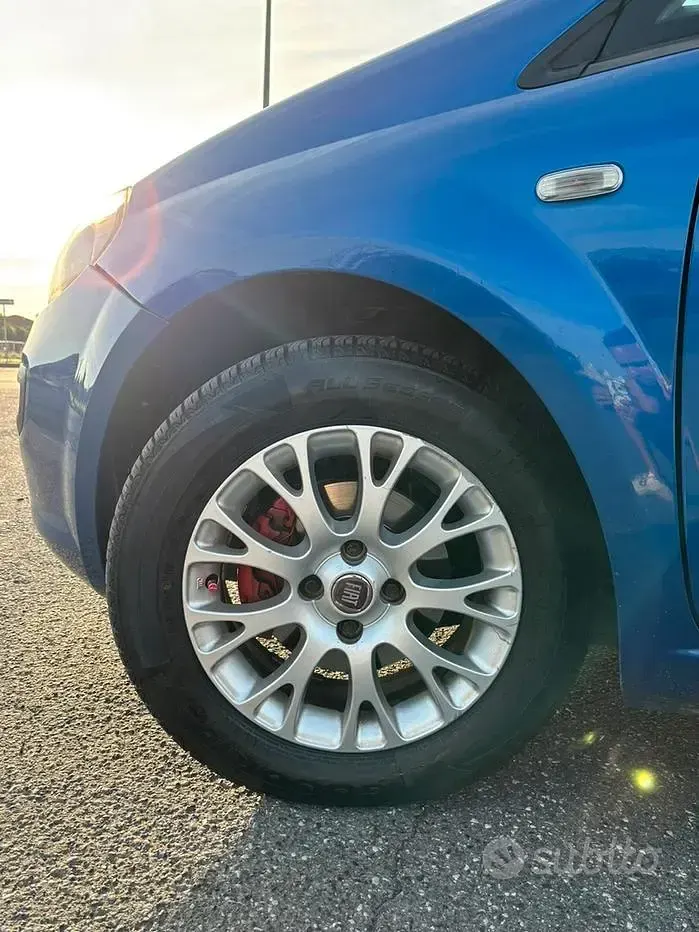 Usata Fiat Punto Evo 77 CV (56 kW) 2012 Blu Utilitaria