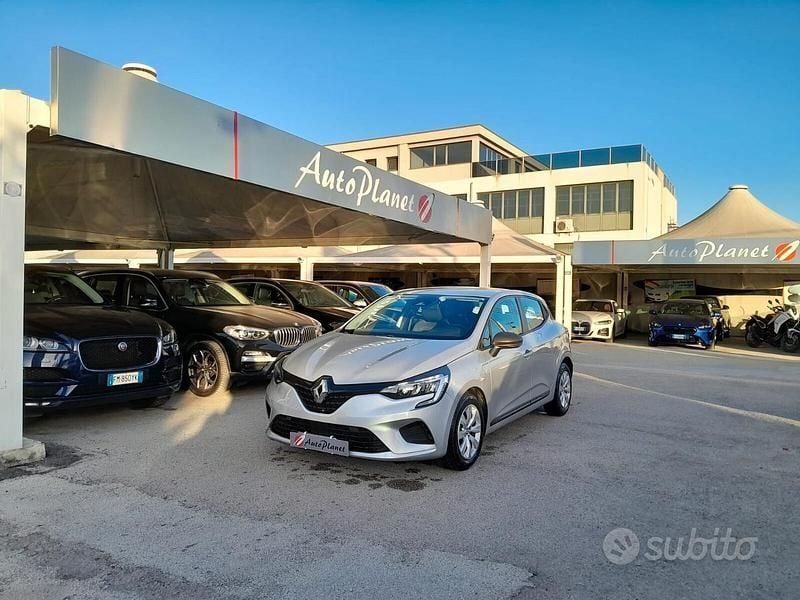 Usata Renault Clio V Life 100 CV (73 kW) 2022 Grigio Berlina
