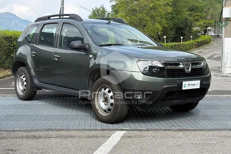Usata Dacia Duster Lauréate 110 CV (80 kW) 2013 Grigio SUV