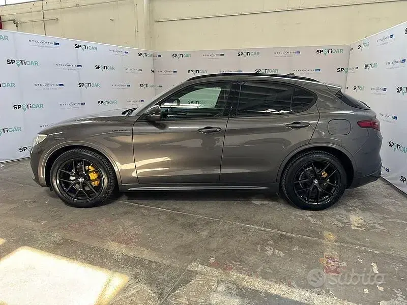 Usata Alfa Romeo Stelvio Veloce 210 CV (154 kW) 2021 Grigio SUV