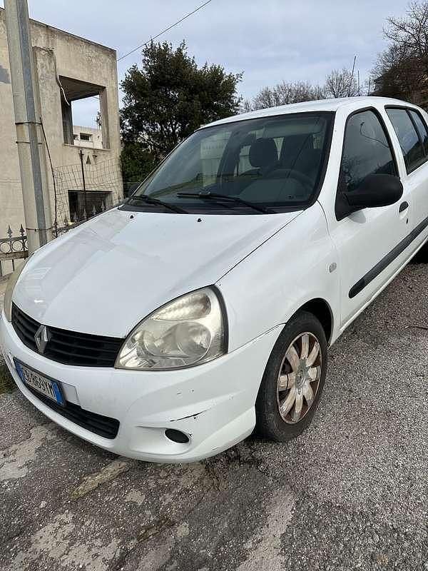 Usata Renault Clio II 58 CV (42 kW) 2010 Berlina