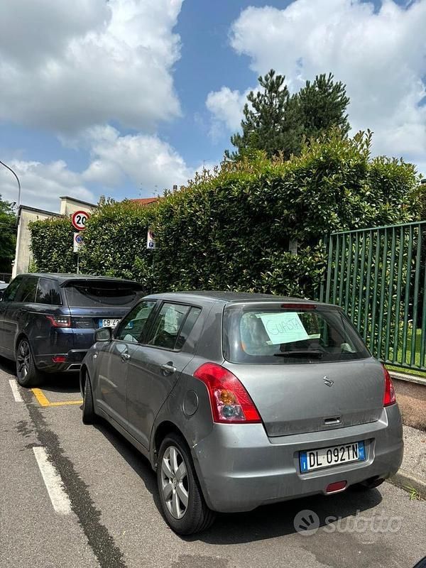 Usata Suzuki Swift 70 CV (51 kW) 2007 Grigio Utilitaria