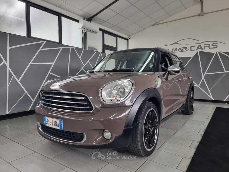 Usata Mini Cooper 111 CV (81 kW) 2013 Bronze Utilitaria