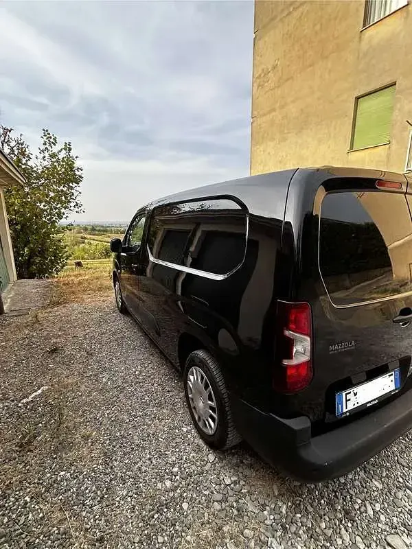 Usata Opel Combo S 101 CV (74 kW) 2019 Monovolume