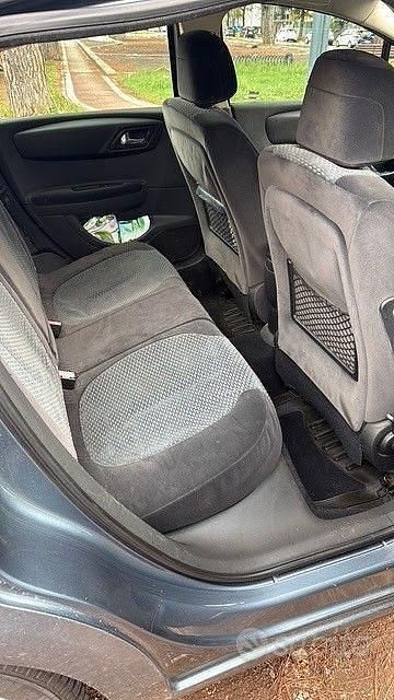 Usata Citroën C4 90 CV (66 kW) 2005 Grigio Berlina