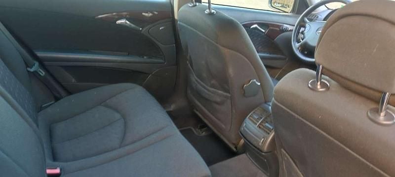 Usata Mercedes E220 Classic 150 CV (110 kW) 2006 Blu/azzurro Station wagon