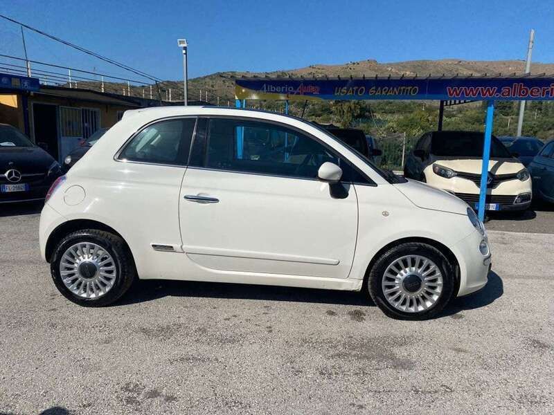 Usata Fiat 500 Lounge 95 CV (69 kW) 2014 Bianco pastello Utilitaria