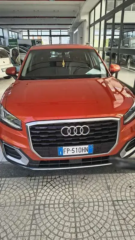 Usata Audi Q2 Business 116 CV (85 kW) 2018 Rosso SUV