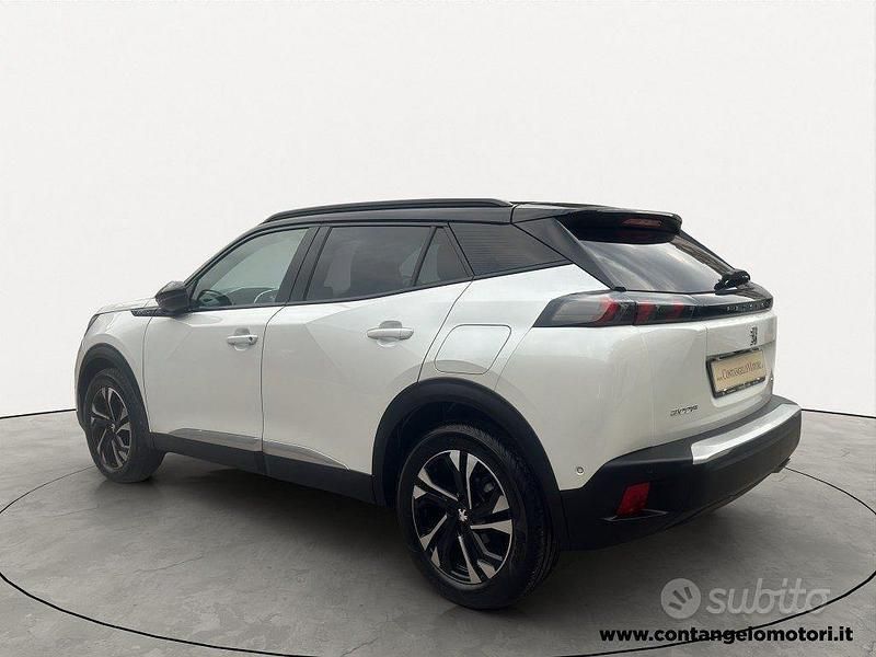 Usata Peugeot 2008 GT-line 131 CV (96 kW) 2020 Bianco SUV