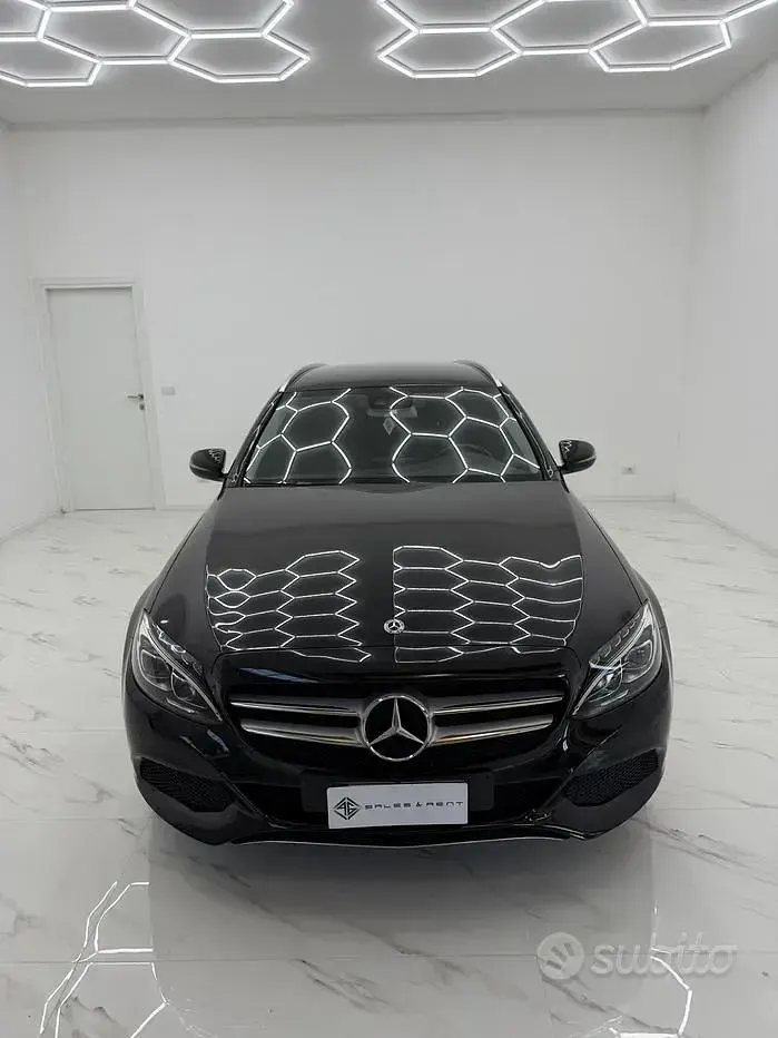 Usata Mercedes C200 Premium 184 CV (135 kW) 2018 Nero Station wagon