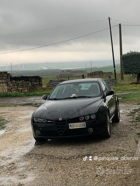 Nero Usata 2007 Alfa Romeo 159 Tre volumi | 3000 € (Cara) - Immagine 1/4