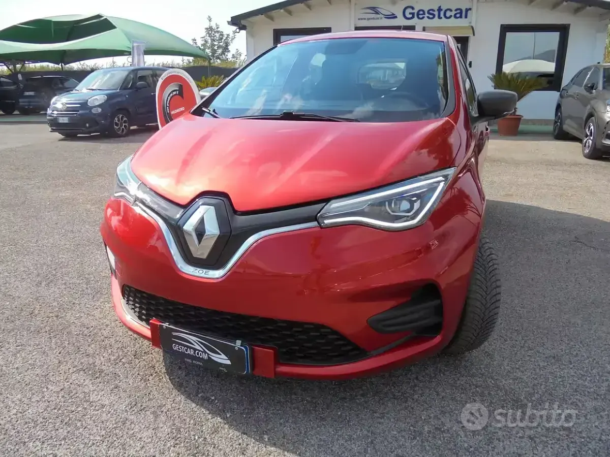 Usata Renault Zoe Life 50 kW (69 CV) 2020 Rosso Utilitaria