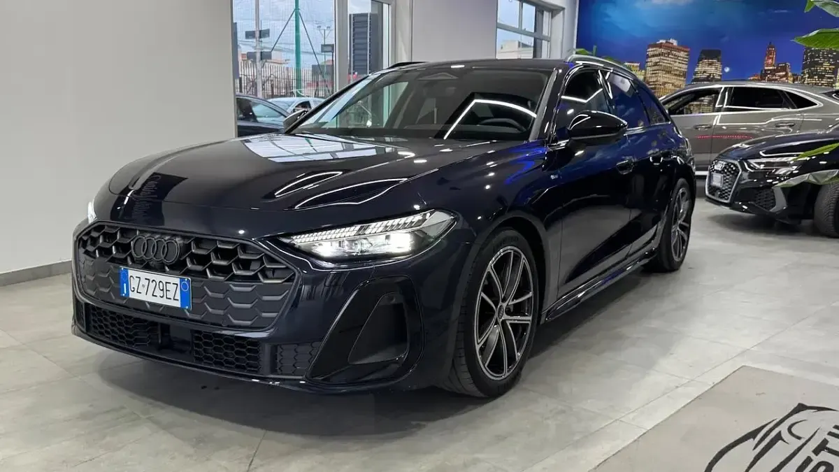 Usata Audi A5 S-Line 204 CV (150 kW) 2025 Blu Station wagon