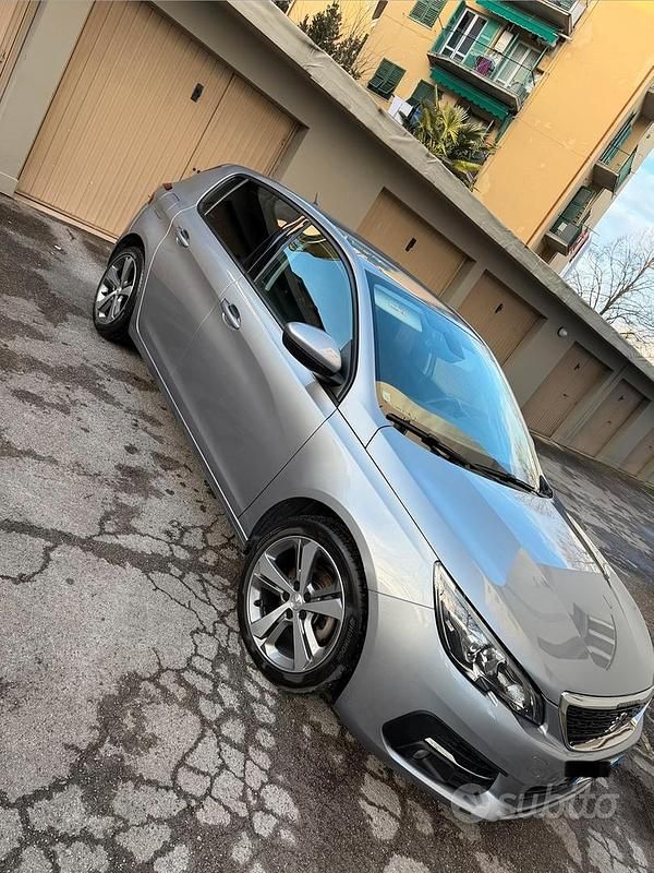 Usata Peugeot 308 Active 131 CV (96 kW) 2020 Grigio Berlina