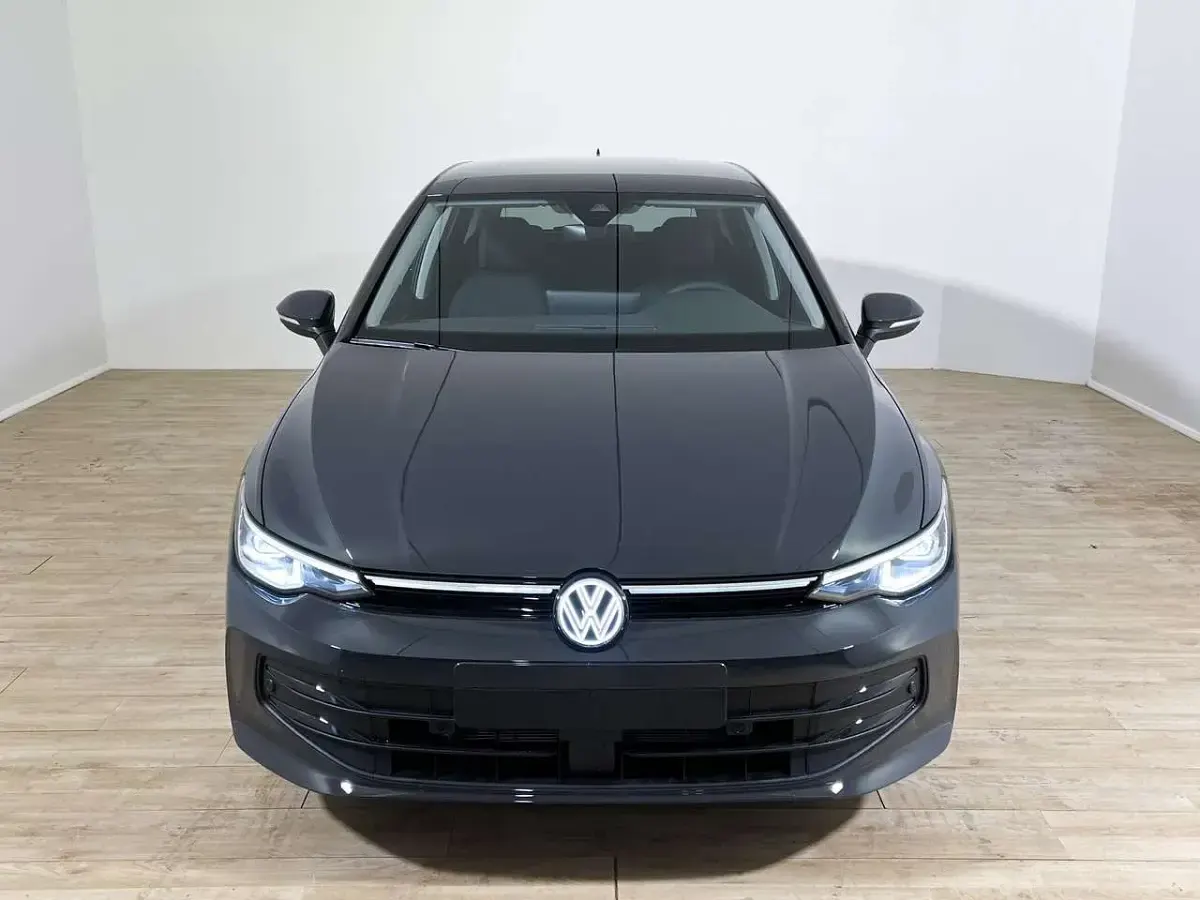 Nuova VW Golf VIII Style 116 CV (85 kW) 2025 Grigio Utilitaria