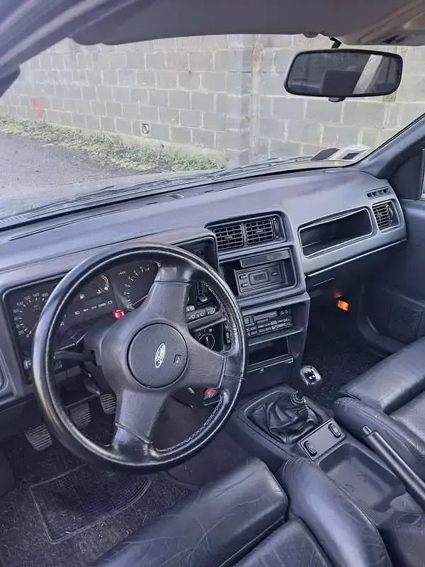 Usata Ford Sierra 220 CV (161 kW) 1990 Grigio Berlina