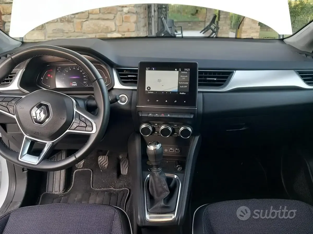 Usata Renault Captur Techno 91 CV (66 kW) 2023 Bianco SUV