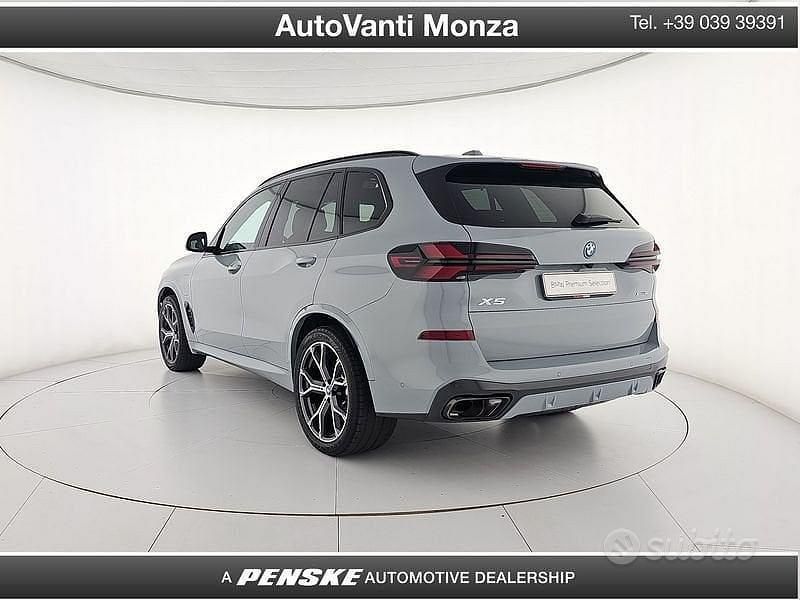 Usata BMW X5 M Sport 489 CV (359 kW) 2025 Grigio SUV