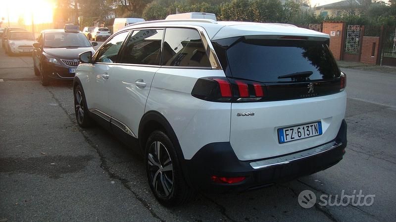 Usata Peugeot 5008 Business-Line 131 CV (96 kW) 2019 Bianco Station wagon