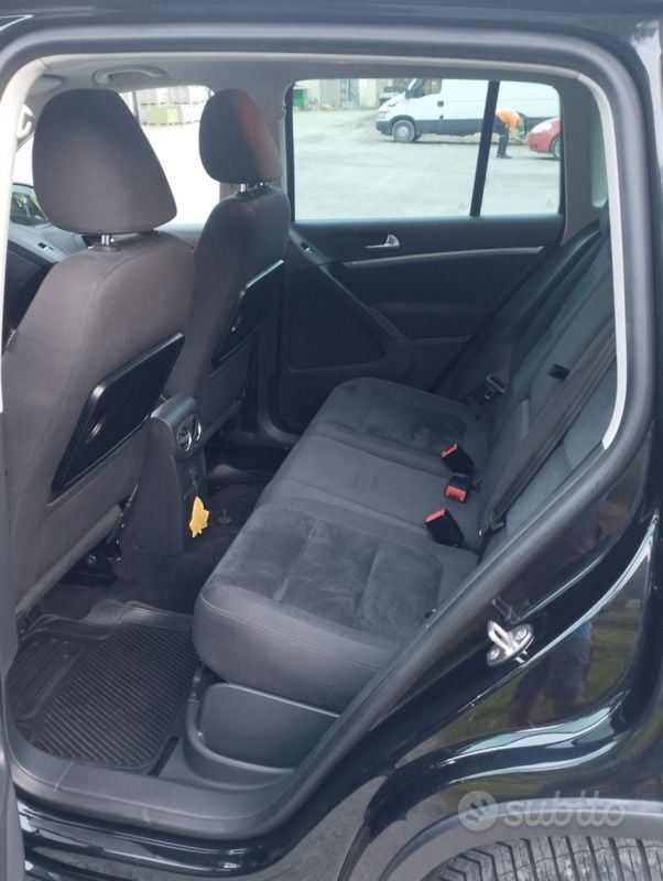 Usata VW Tiguan 140 CV (102 kW) 2012 Nero SUV