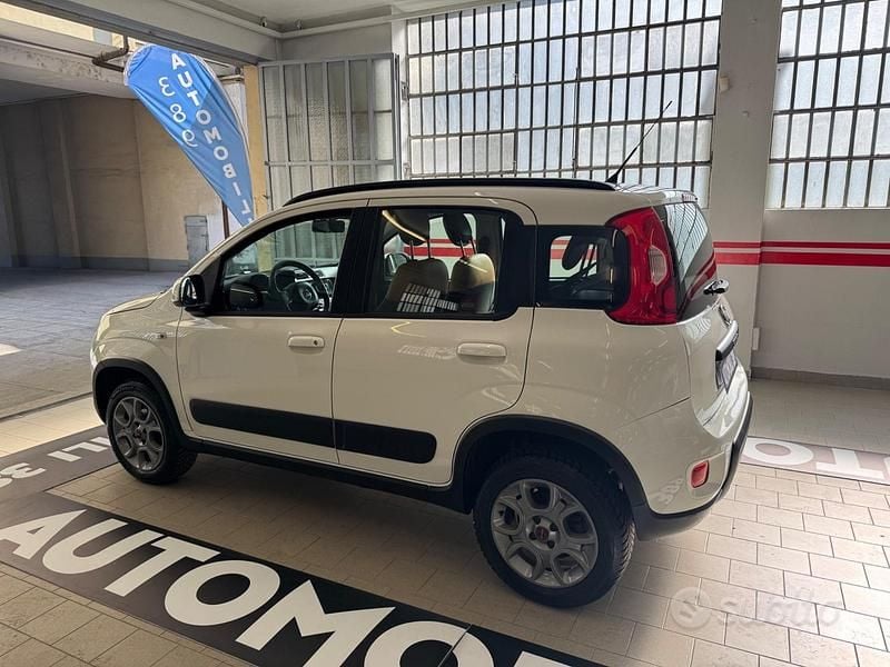 Usata Fiat Panda 4x4 S 86 CV (63 kW) 2016 Bianco Utilitaria