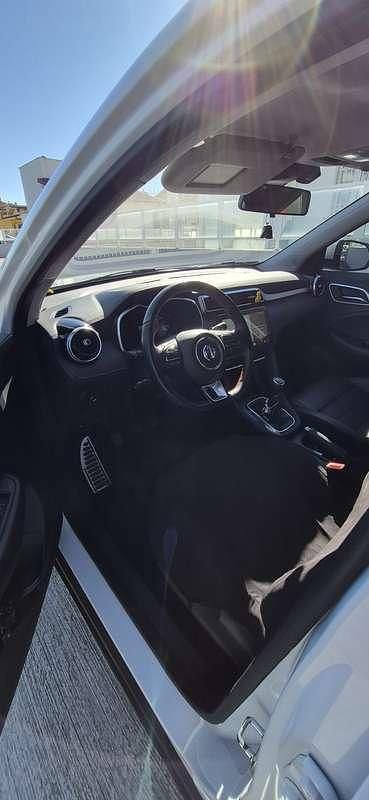 Usata MG ZS Luxury 106 CV (77 kW) 2022 Bianco SUV
