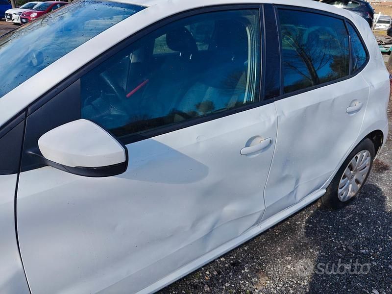 Usata VW Polo Comfortline 90 CV (66 kW) 2010 Bianco Berlina