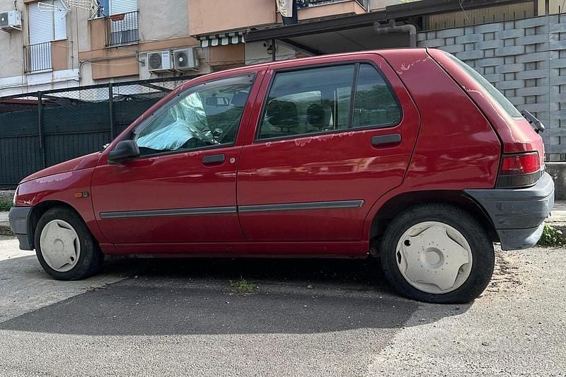 Usata Renault Clio 1994 Rosso Berlina