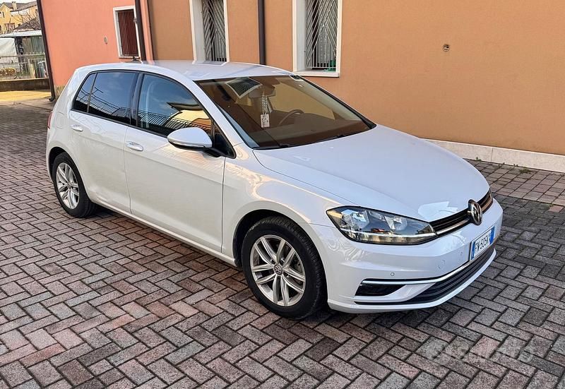 Usata VW Golf VII Business 116 CV (85 kW) 2018 Bianco Berlina