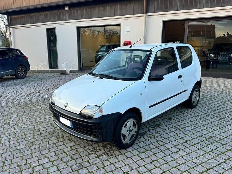 Usata Fiat Seicento Young 39 CV (28 kW) 2000 Utilitaria