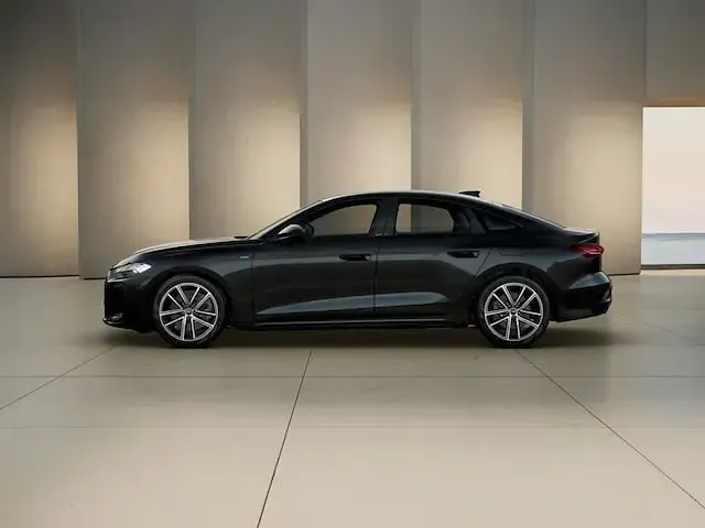 Nuova Audi A5 S-Line 299 CV (219 kW) 2025 Nero mythos metallizzato Berlina