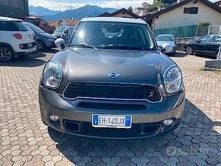 Marrone Usata 2011 Mini Cooper S Countryman SUV | 10.400 € (Molto cara) - Immagine 1/4