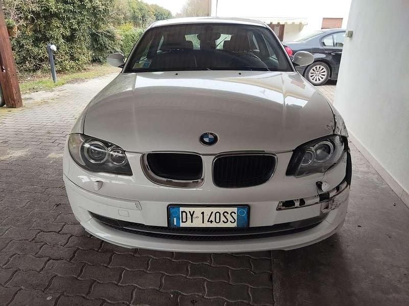 Usata BMW 120 177 CV (130 kW) 2009 Bianco Utilitaria
