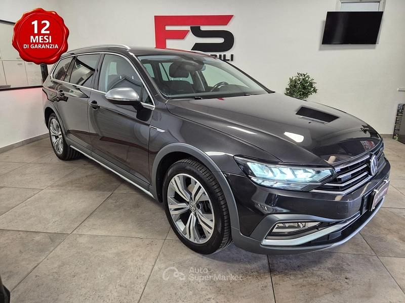 Usata VW Passat Alltrack 200 CV (147 kW) 2021 Grigio Station wagon