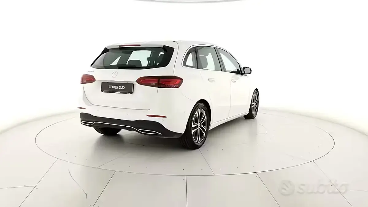 Usata Mercedes B180 Advanced Plus 116 CV (85 kW) 2024 Bianco Utilitaria
