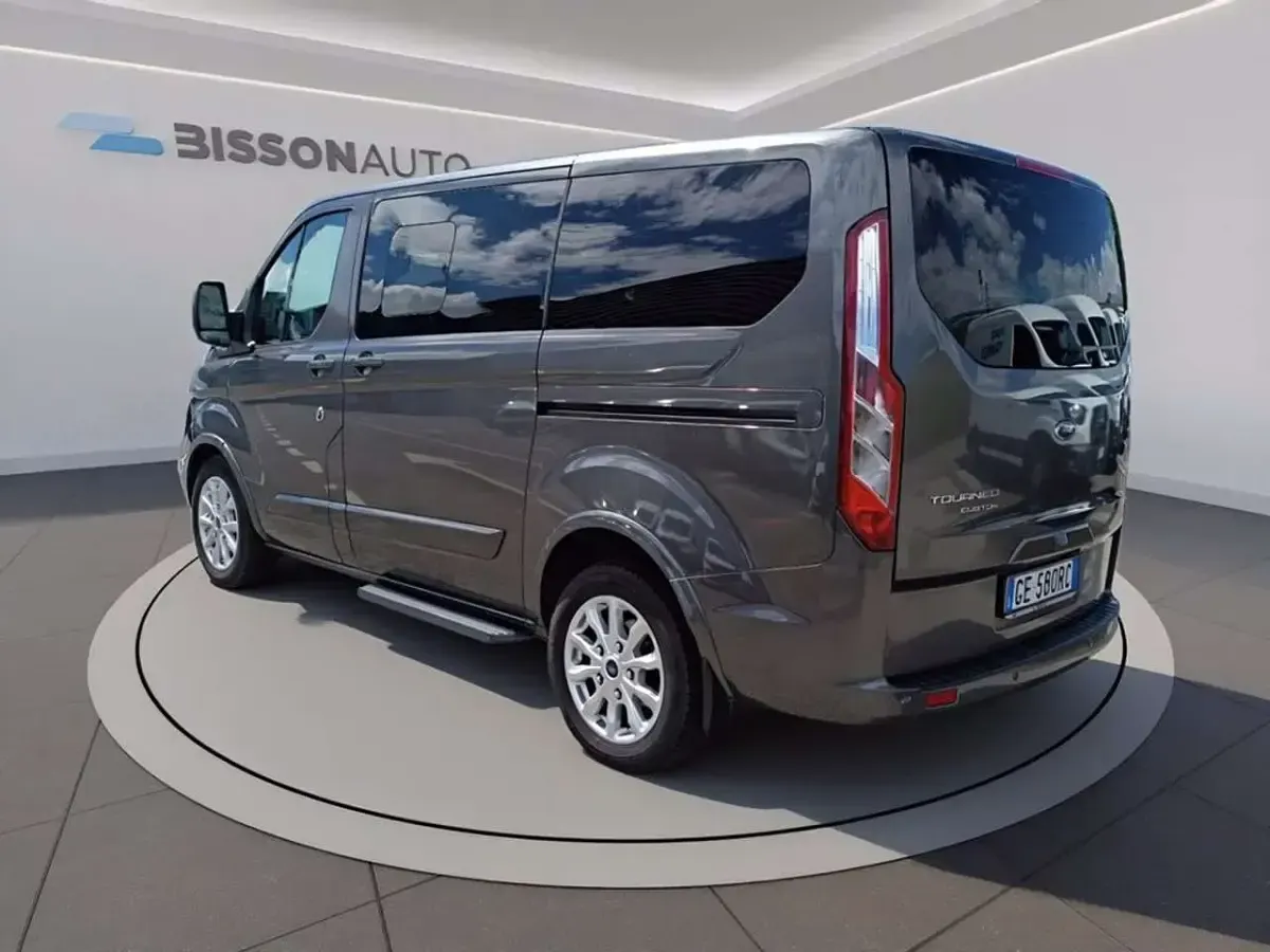 Usata Ford Tourneo Custom Titanium 185 CV (136 kW) 2021 Magnetic Furgone