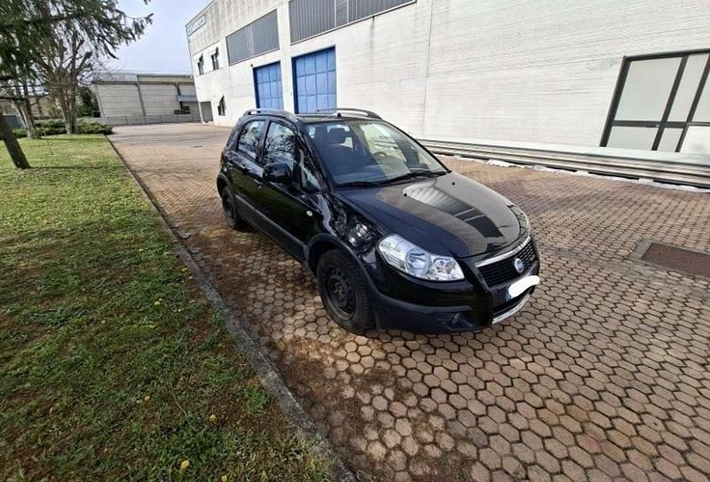 Usata Fiat Sedici Dynamic 120 CV (88 kW) 2007 Nero SUV