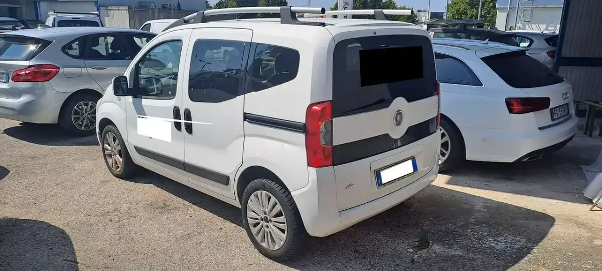 Usata Fiat Qubo Trekking 95 CV (69 kW) 2012 Bianco Monovolume