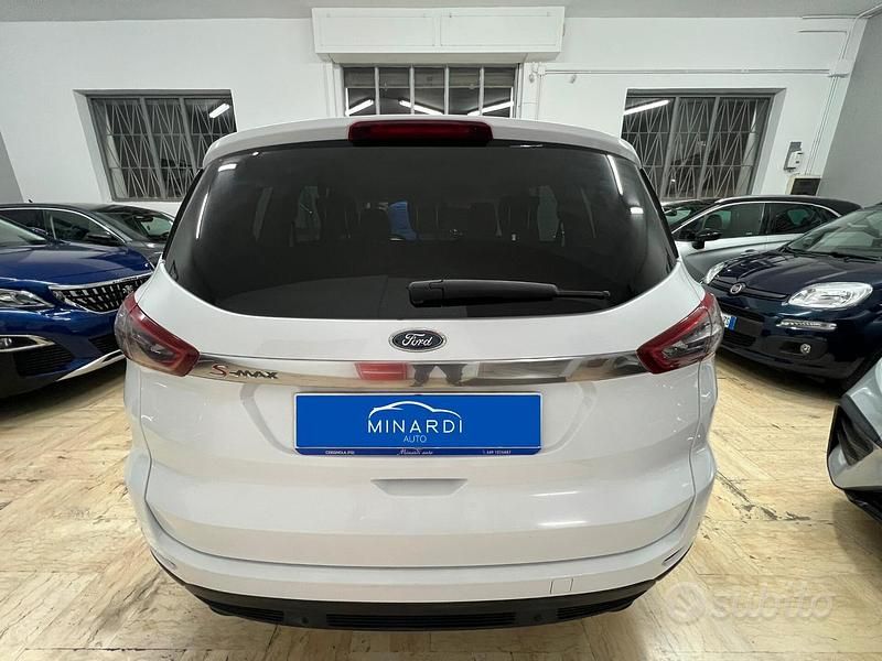 Usata Ford S-MAX Titanium 150 CV (110 kW) 2015 Bianco Monovolume