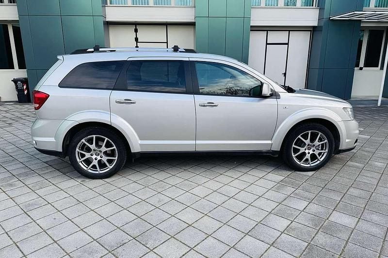 Usata Fiat Freemont Lounge 170 CV (125 kW) 2012 Grigio SUV