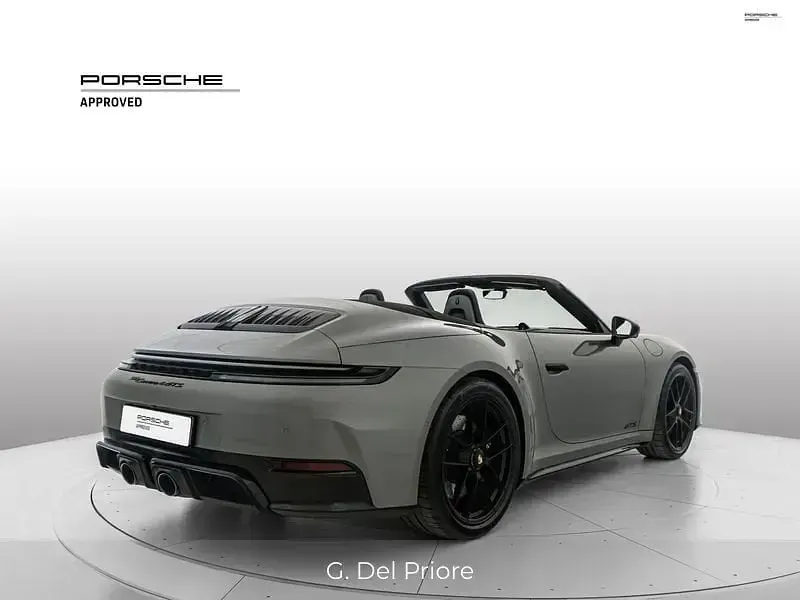 Nuova Porsche 911 Carrera 4 GTS 541 CV (397 kW) 2026 Verde Cabrio