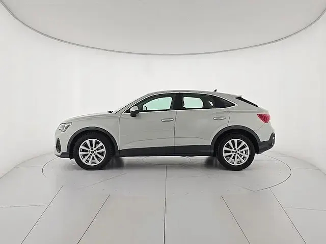 Usata Audi Q3 Sportback Business Plus 150 CV (110 kW) 2021 Argento rugiada metallizzato SUV