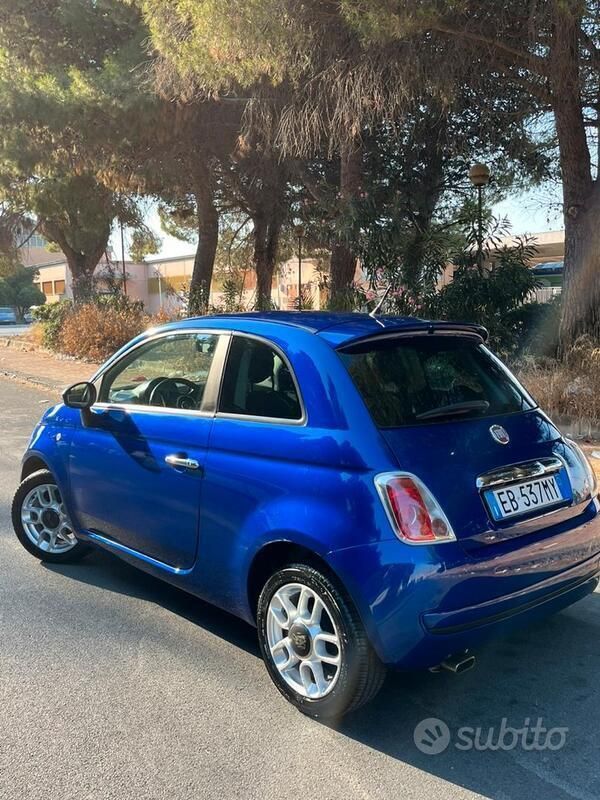 Usata Fiat 500 69 CV (50 kW) 2011 Blu Utilitaria