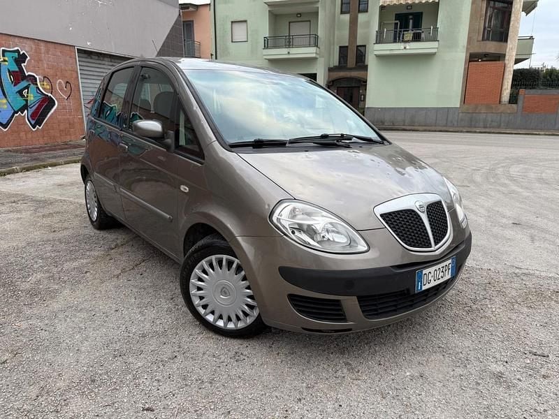 Oro Usata 2008 Lancia Musa Monovolume | 1399 € (Super prezzo) - Immagine 1/4