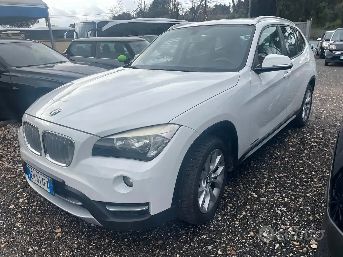 Käytetty BMW X1 116 HP (85 kW) 2013 Valkoinen Katumaasturi