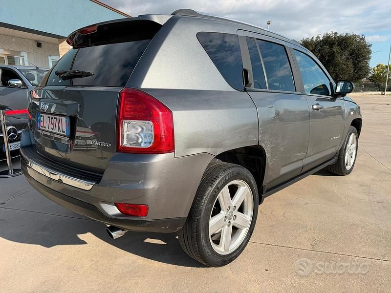 Usata Jeep Compass 163 CV (119 kW) 2012 Grigio SUV