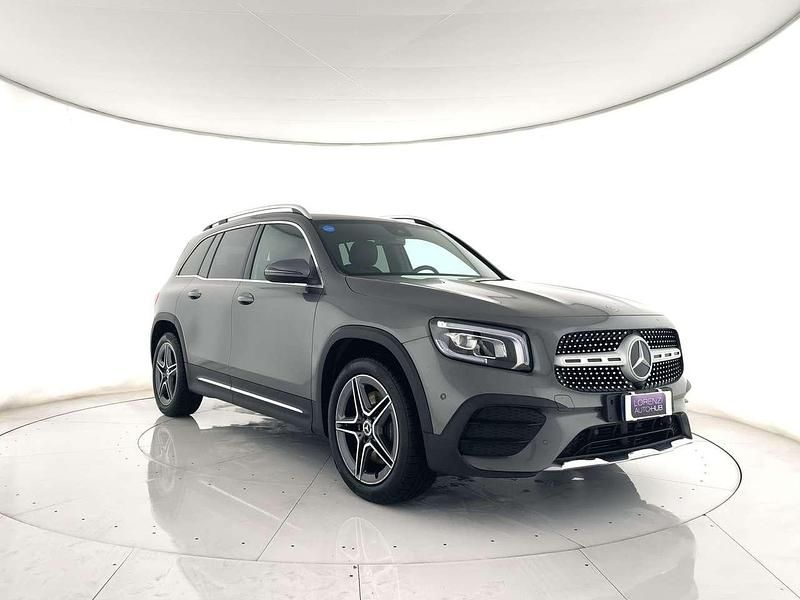 Usata Mercedes GLB220 Premium 190 CV (139 kW) 2021 Grigio metallizzato SUV
