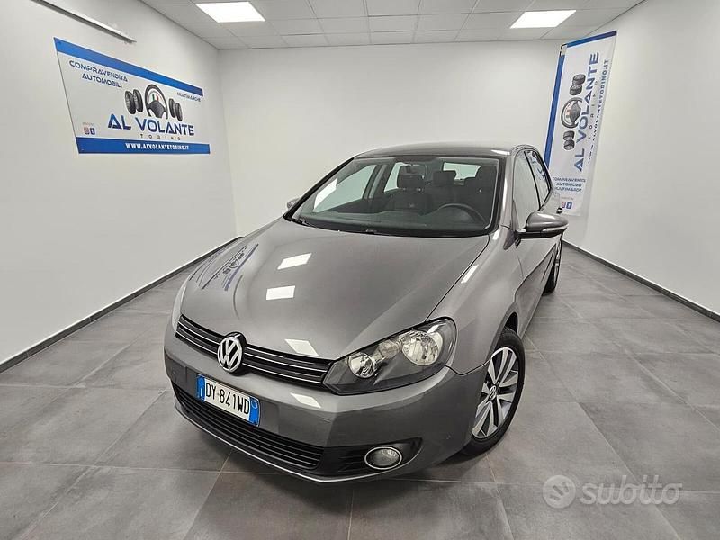 Usata VW Golf VI Comfortline 102 CV (75 kW) 2009 Grigio Utilitaria