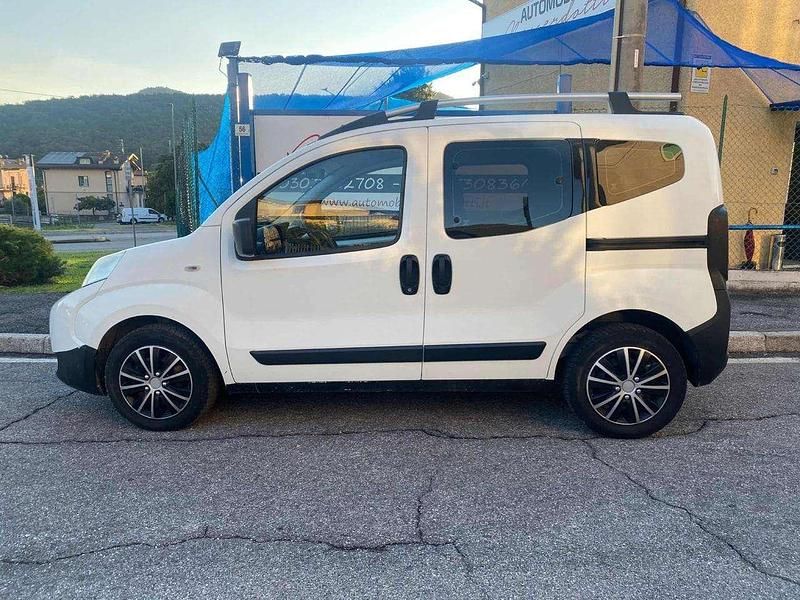 Usata Fiat Qubo Dynamic 75 CV (55 kW) 2012 Bianco pastello Monovolume